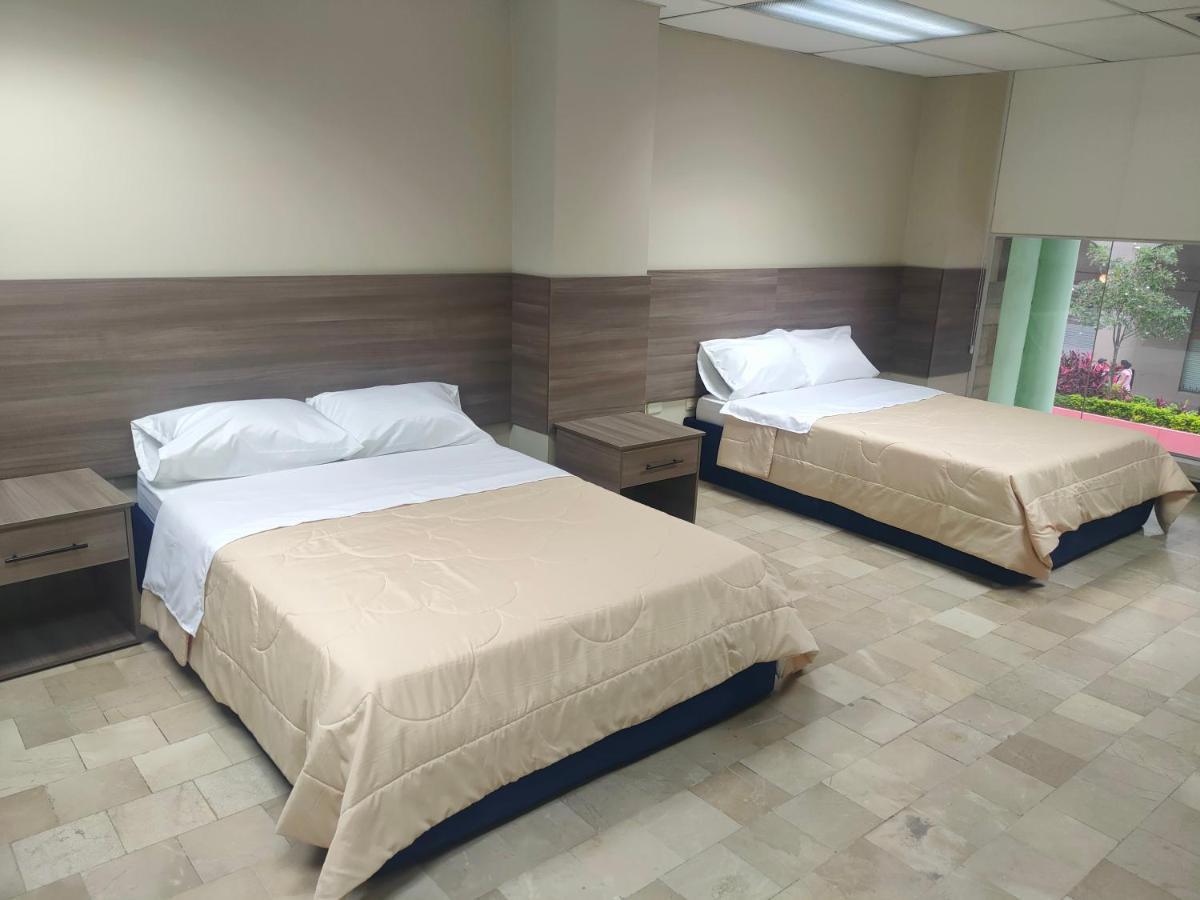 Oceanik Suites & Hotel Guayaquil Bagian luar foto