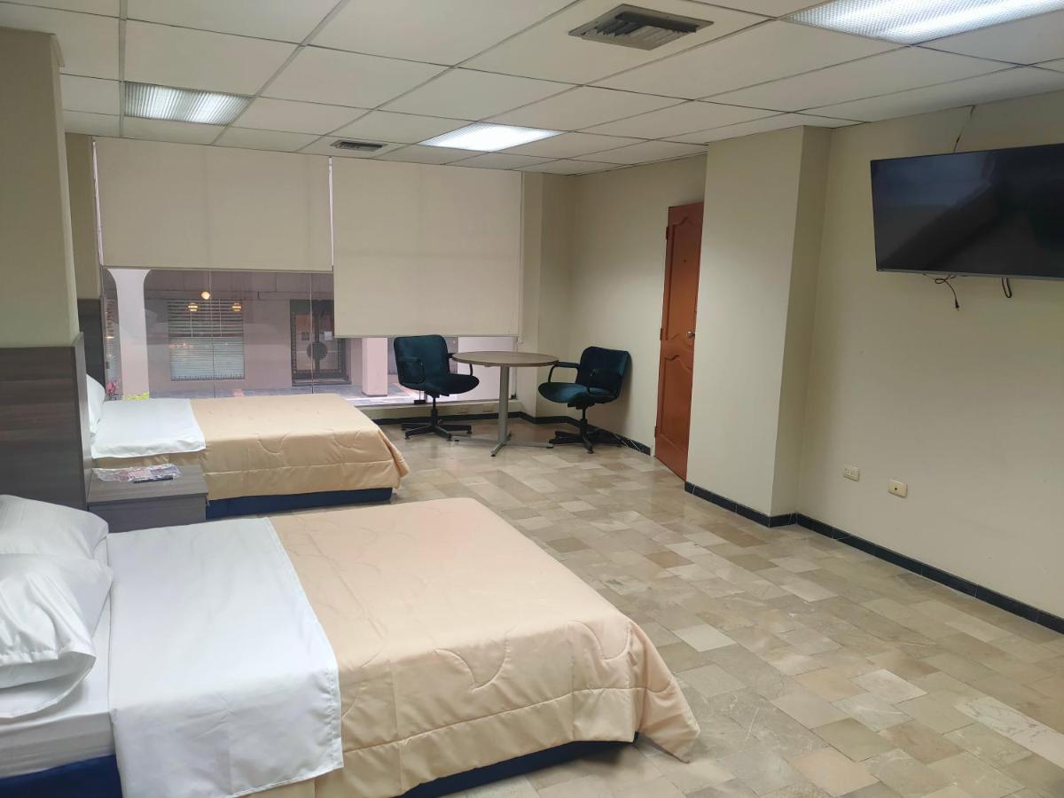 Oceanik Suites & Hotel Guayaquil Bagian luar foto