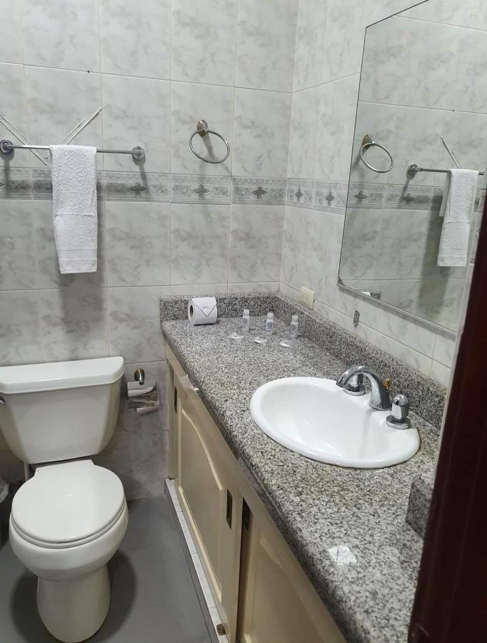 Oceanik Suites & Hotel Guayaquil Bagian luar foto